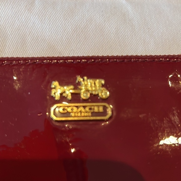 Coach 47941 Madison Dark Red Wine Patent Leather Chain Wristlet/Clutch - Picture 3 of 9